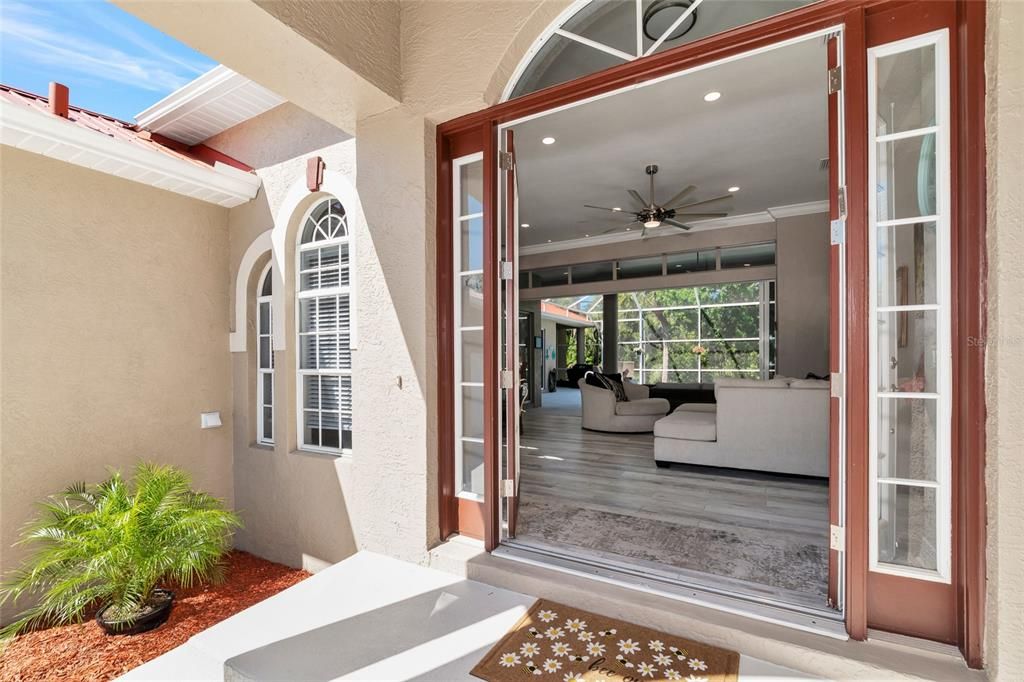 For Sale: $925,000 (4 beds, 3 baths, 2637 Square Feet)