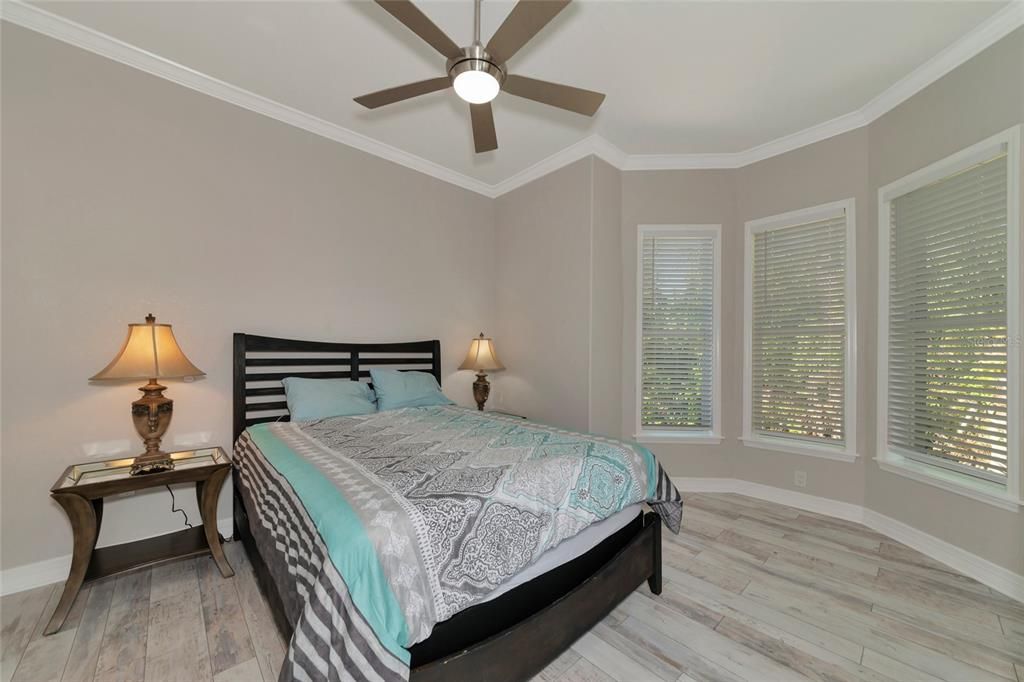 For Sale: $925,000 (4 beds, 3 baths, 2637 Square Feet)
