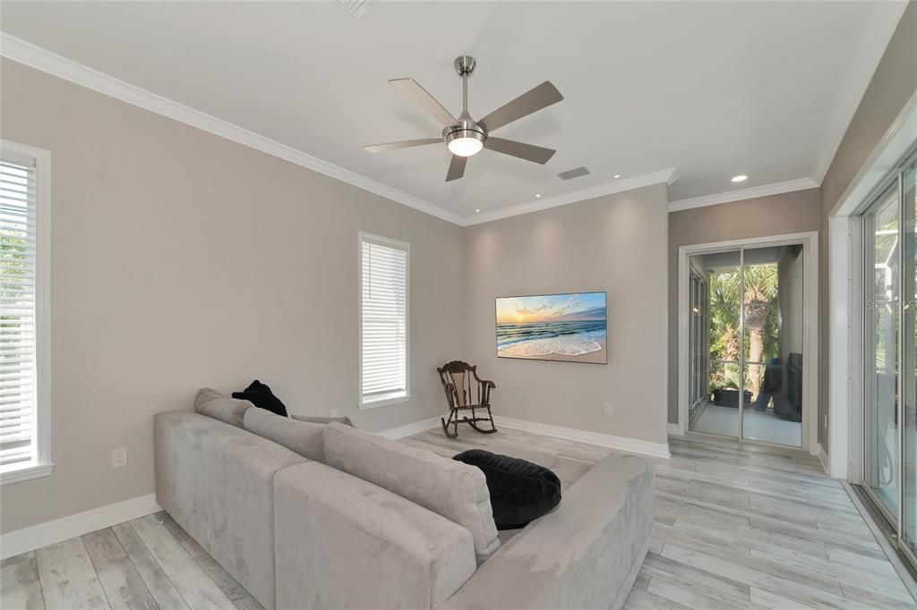 For Sale: $925,000 (4 beds, 3 baths, 2637 Square Feet)