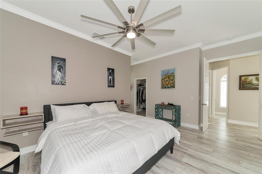 For Sale: $925,000 (4 beds, 3 baths, 2637 Square Feet)