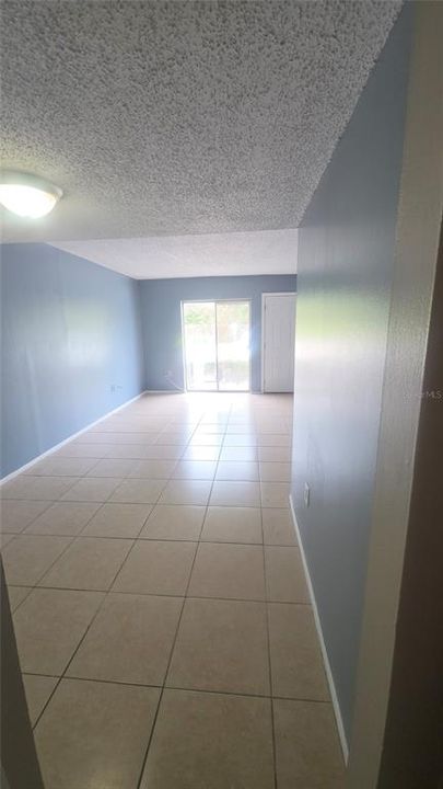 For Rent: $1,150 (1 beds, 1 baths, 765 Square Feet)