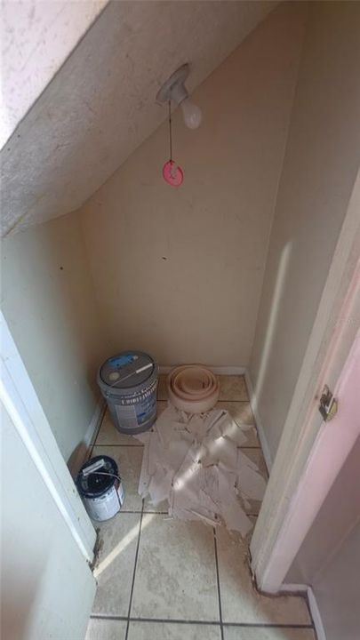 For Rent: $1,150 (1 beds, 1 baths, 765 Square Feet)