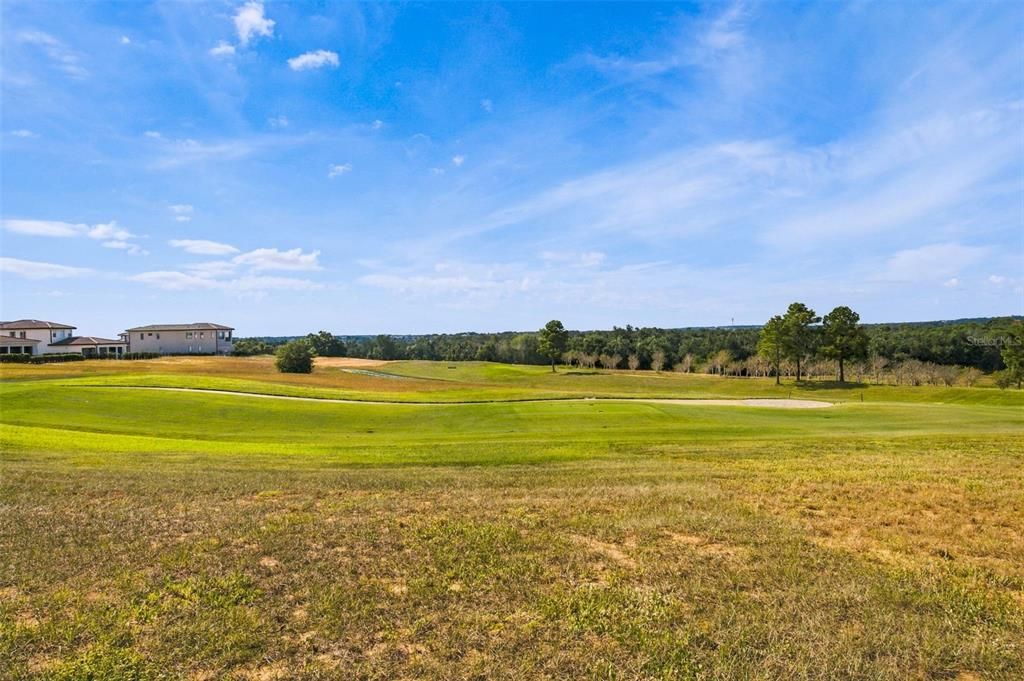 На продажу: $299,000 (0.13 acres)