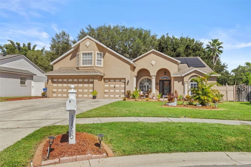 For Sale: $525,000 (5 beds, 4 baths, 2444 Square Feet)