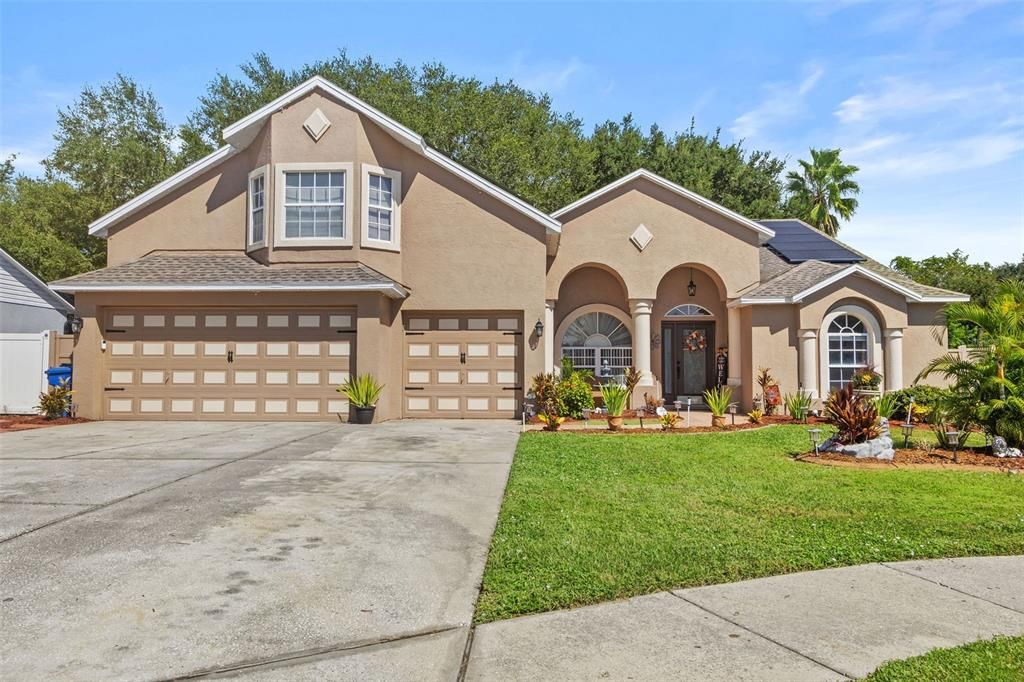For Sale: $525,000 (5 beds, 4 baths, 2444 Square Feet)
