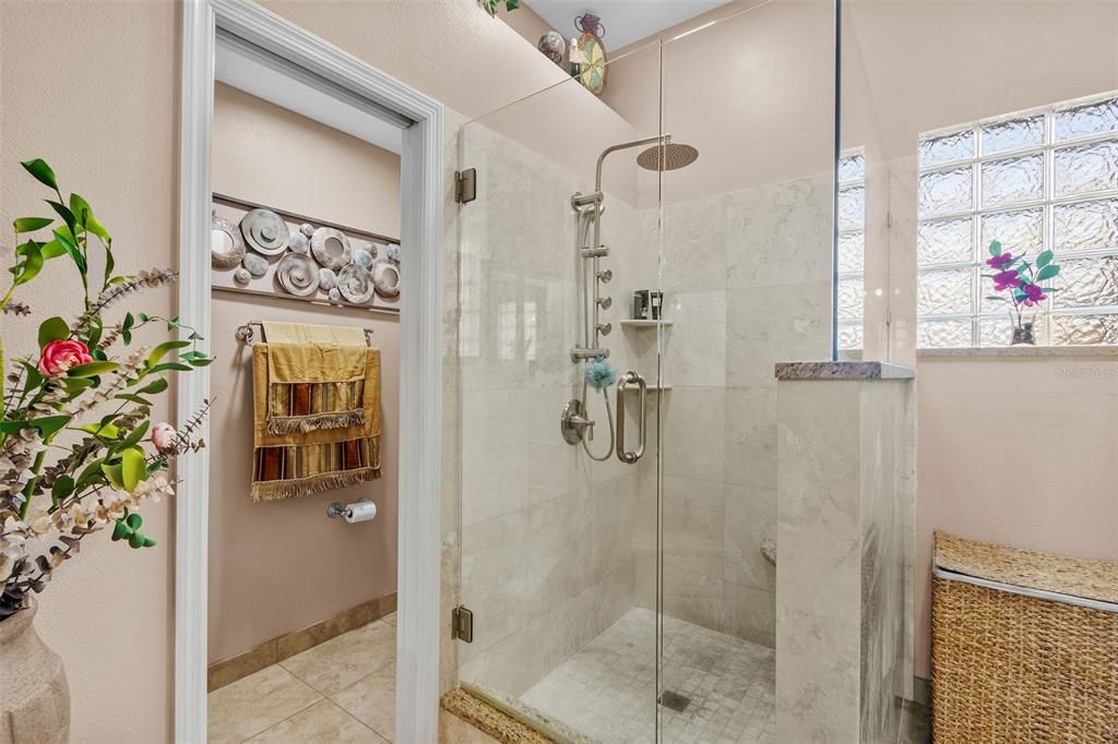 For Sale: $525,000 (5 beds, 4 baths, 2444 Square Feet)