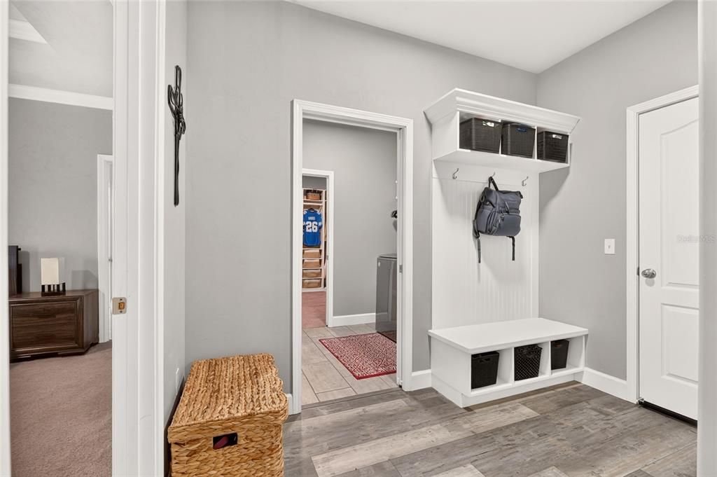 For Sale: $389,990 (4 beds, 2 baths, 1964 Square Feet)