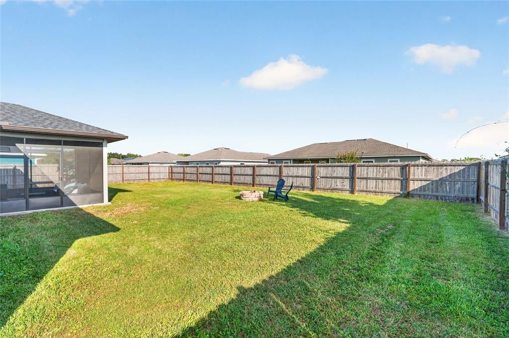 For Sale: $389,990 (4 beds, 2 baths, 1964 Square Feet)