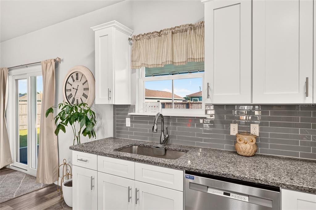 For Sale: $389,990 (4 beds, 2 baths, 1964 Square Feet)