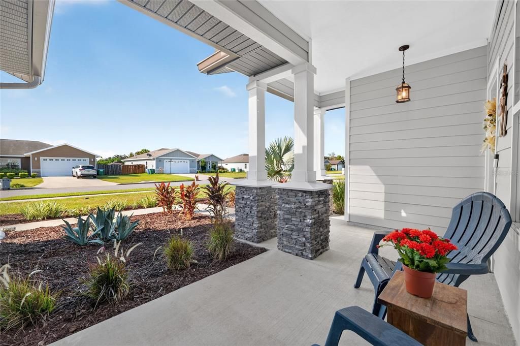 For Sale: $389,990 (4 beds, 2 baths, 1964 Square Feet)