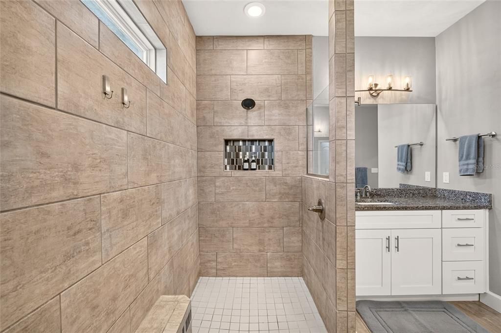 For Sale: $389,990 (4 beds, 2 baths, 1964 Square Feet)