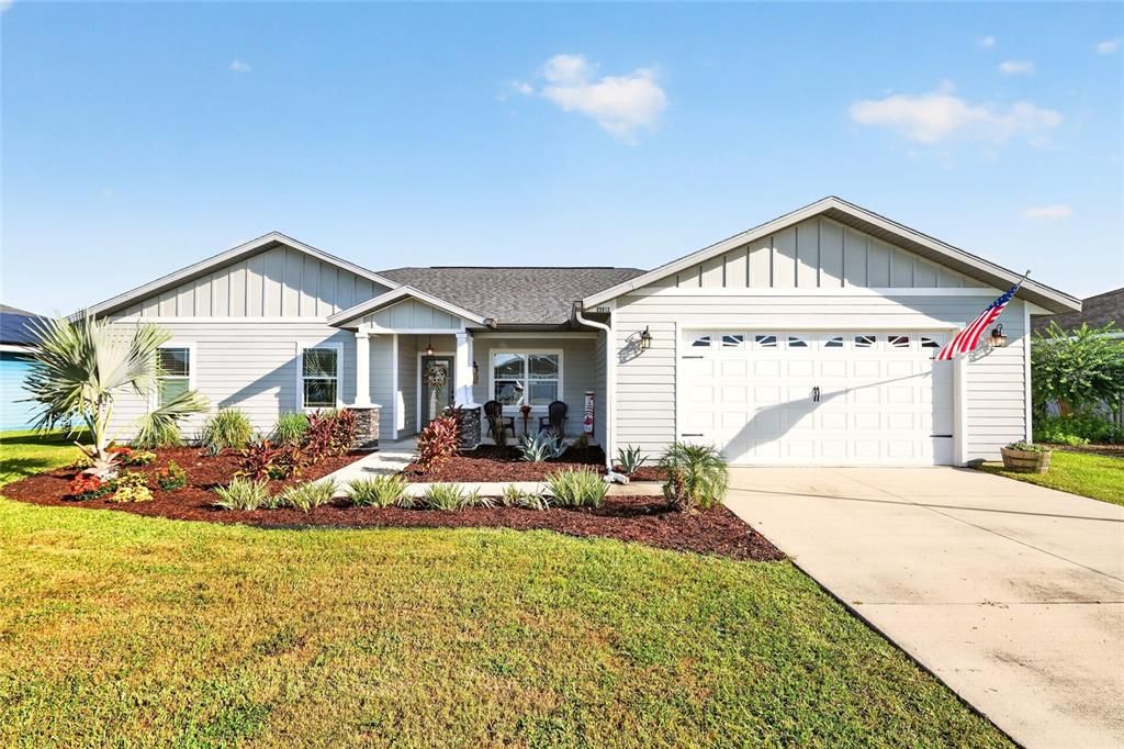 For Sale: $389,990 (4 beds, 2 baths, 1964 Square Feet)