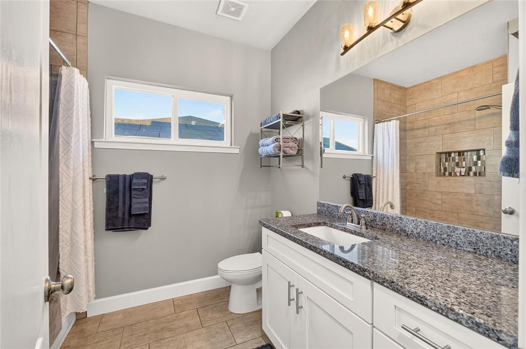 For Sale: $389,990 (4 beds, 2 baths, 1964 Square Feet)