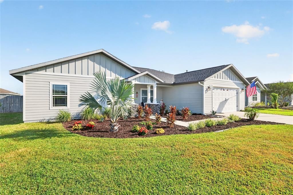 For Sale: $389,990 (4 beds, 2 baths, 1964 Square Feet)