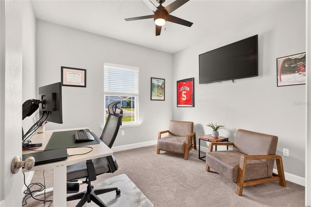 For Sale: $389,990 (4 beds, 2 baths, 1964 Square Feet)