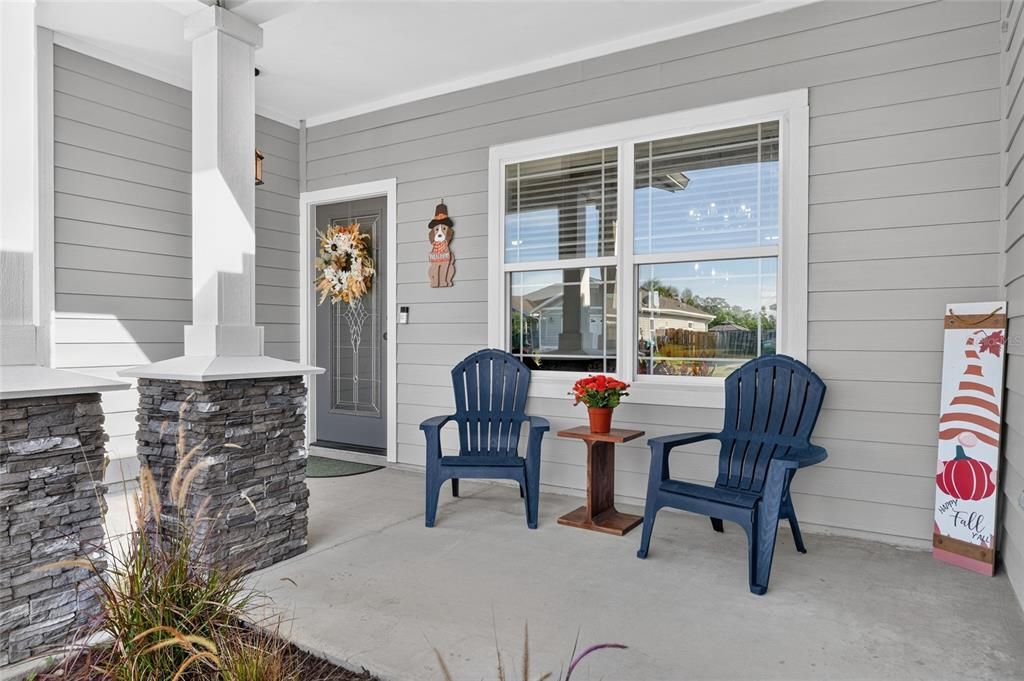 For Sale: $389,990 (4 beds, 2 baths, 1964 Square Feet)