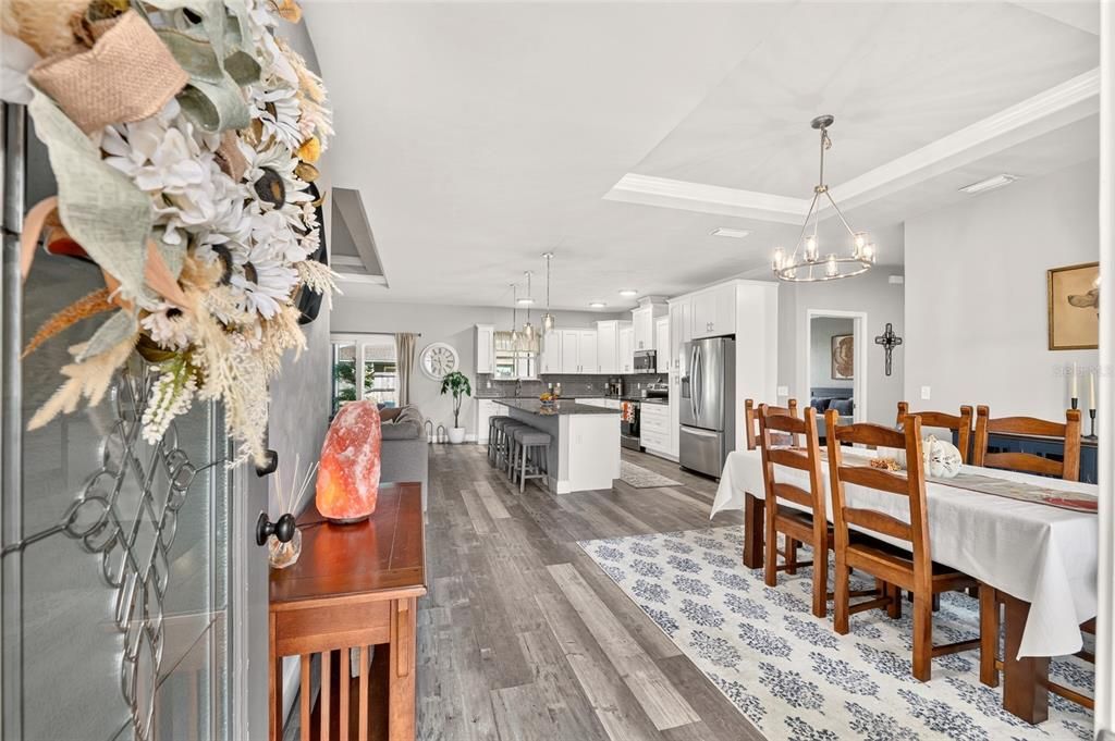 For Sale: $389,990 (4 beds, 2 baths, 1964 Square Feet)