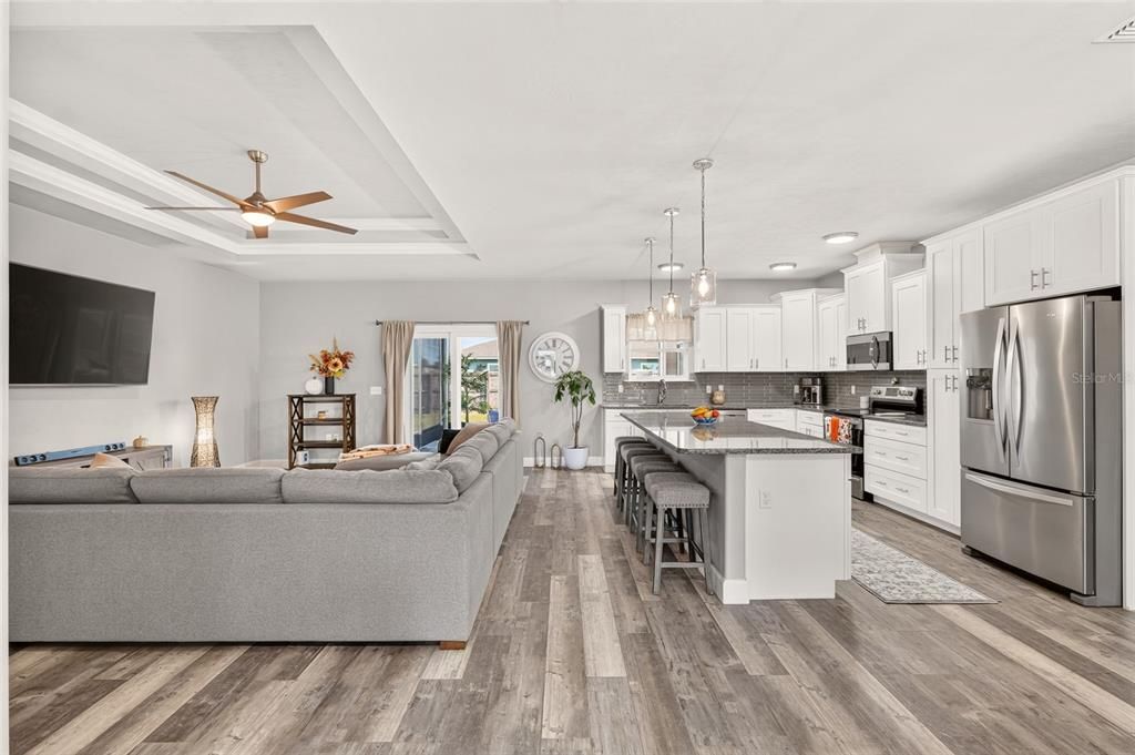 For Sale: $389,990 (4 beds, 2 baths, 1964 Square Feet)