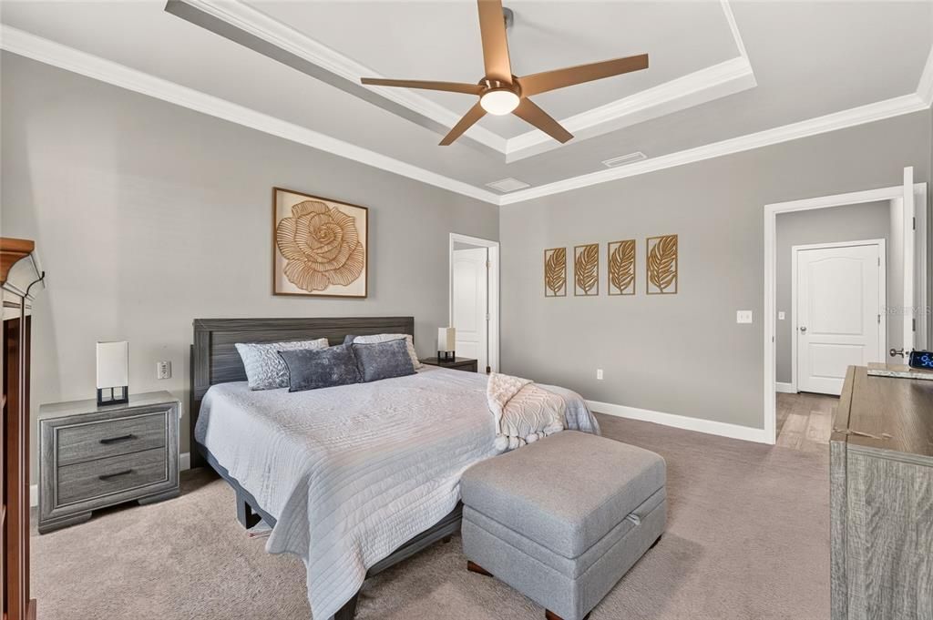 For Sale: $389,990 (4 beds, 2 baths, 1964 Square Feet)