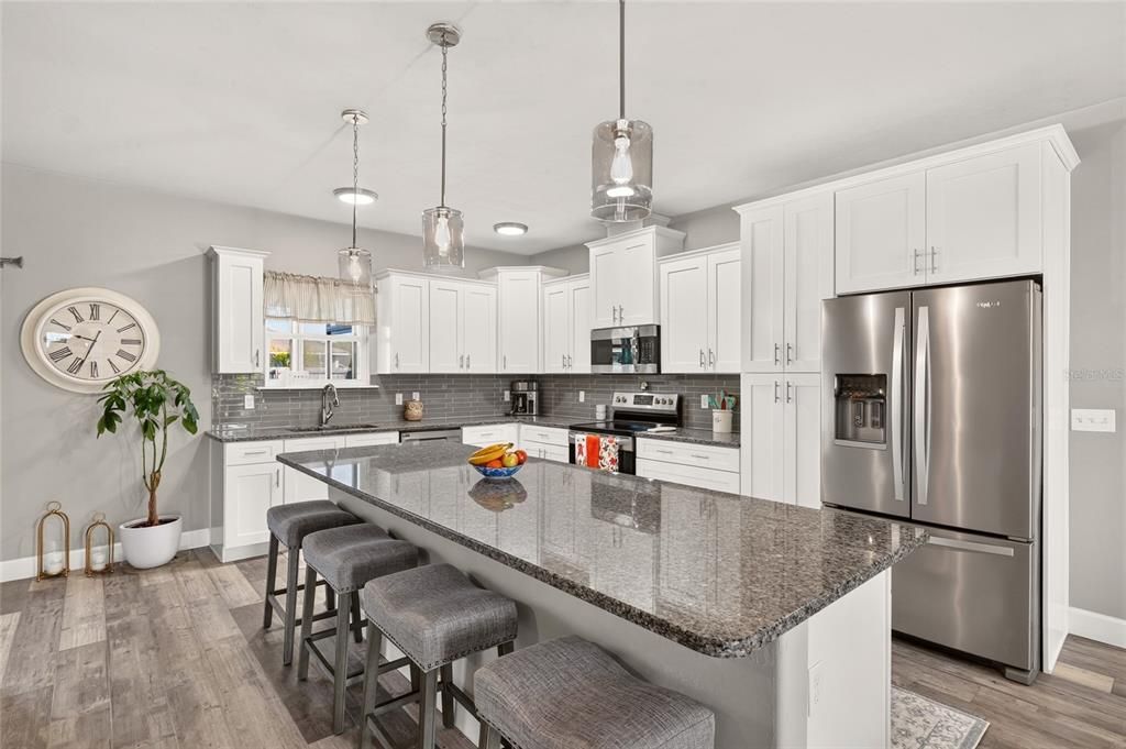 For Sale: $389,990 (4 beds, 2 baths, 1964 Square Feet)