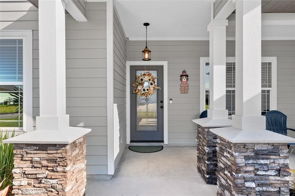 For Sale: $389,990 (4 beds, 2 baths, 1964 Square Feet)