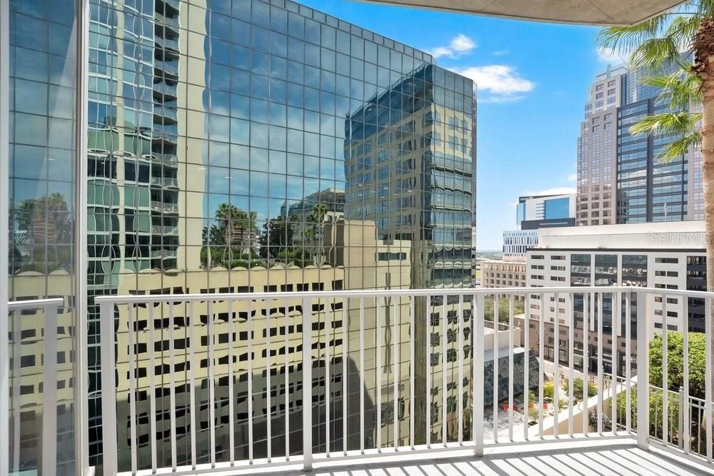 For Sale: $289,900 (2 beds, 2 baths, 1261 Square Feet)