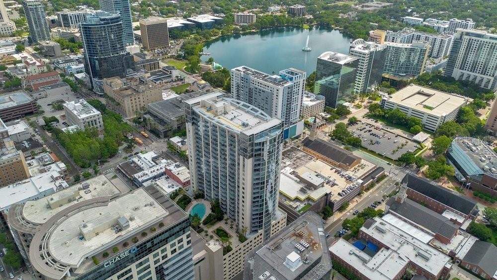 For Sale: $289,900 (2 beds, 2 baths, 1261 Square Feet)