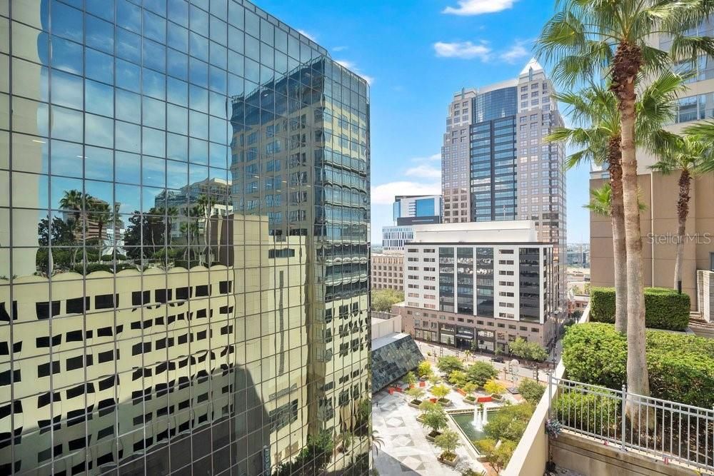 For Sale: $289,900 (2 beds, 2 baths, 1261 Square Feet)