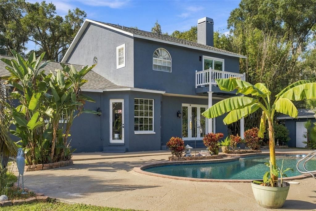 For Sale: $699,000 (4 beds, 2 baths, 1886 Square Feet)
