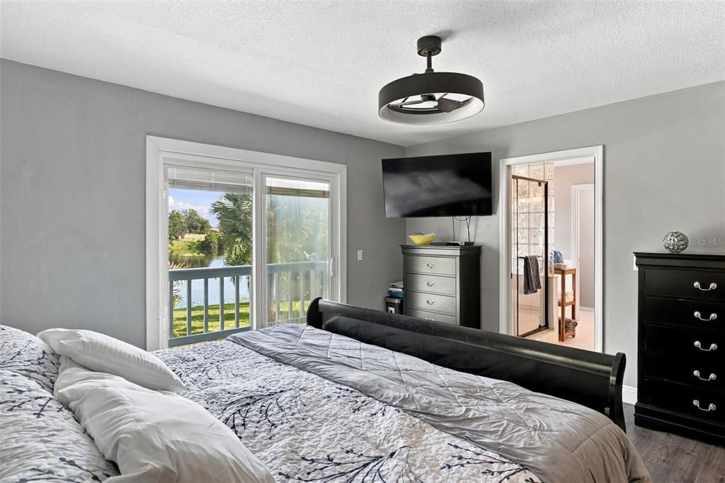 For Sale: $699,000 (4 beds, 2 baths, 1886 Square Feet)