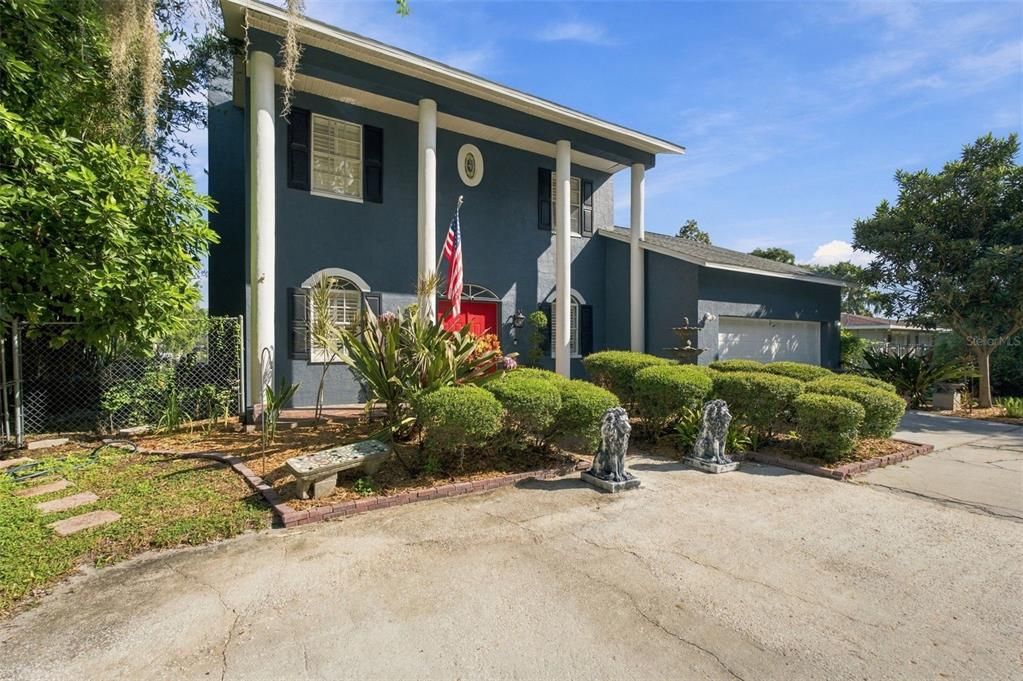 For Sale: $699,000 (4 beds, 2 baths, 1886 Square Feet)