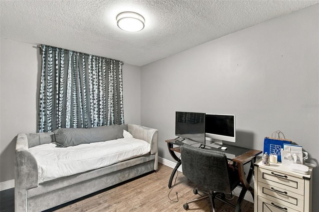 For Sale: $699,000 (4 beds, 2 baths, 1886 Square Feet)