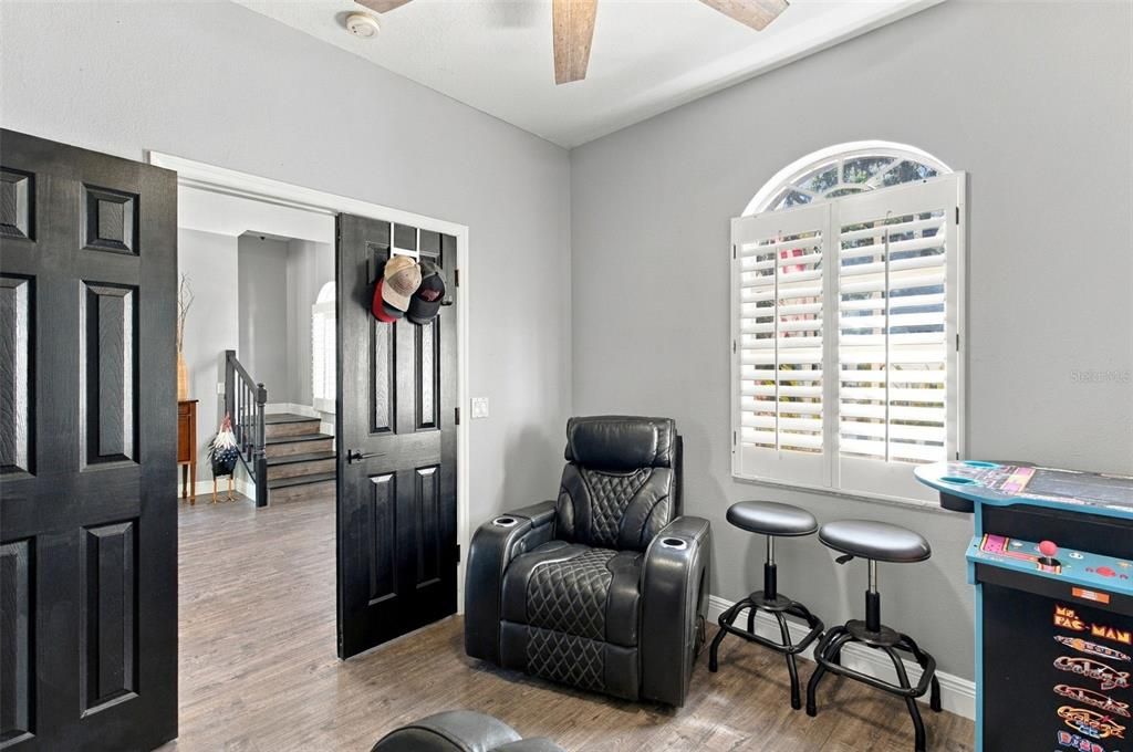 For Sale: $699,000 (4 beds, 2 baths, 1886 Square Feet)
