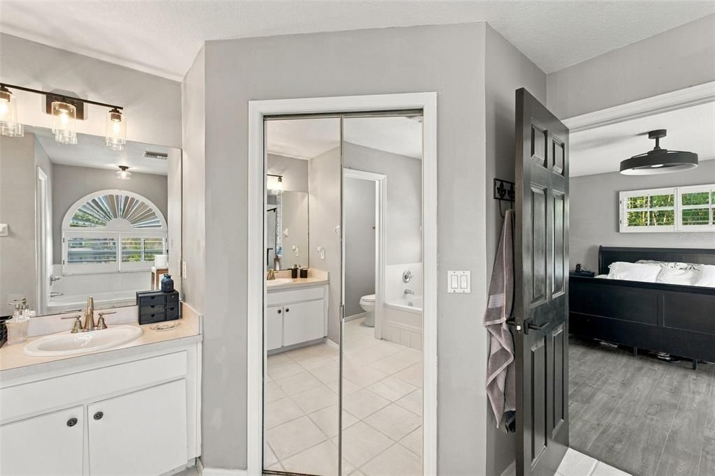 For Sale: $699,000 (4 beds, 2 baths, 1886 Square Feet)