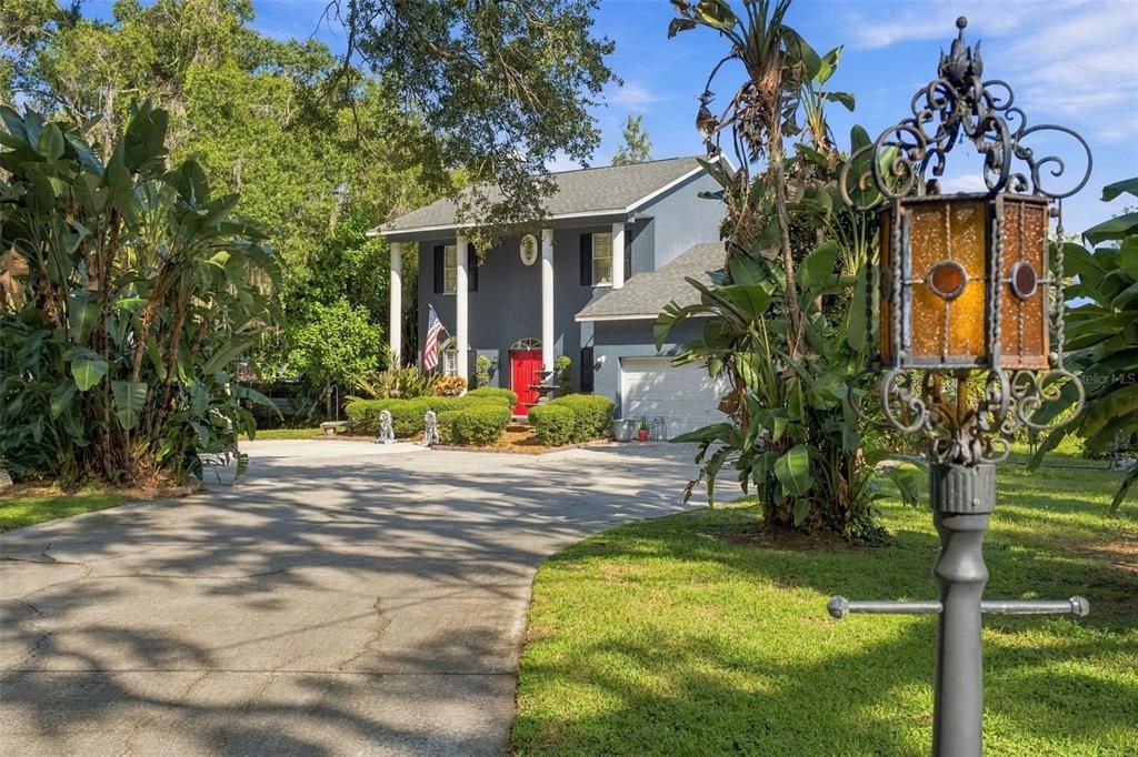 For Sale: $699,000 (4 beds, 2 baths, 1886 Square Feet)