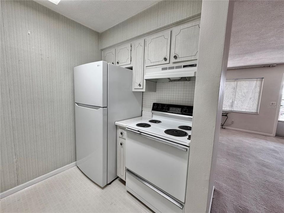 For Rent: $1,200 (1 beds, 1 baths, 585 Square Feet)