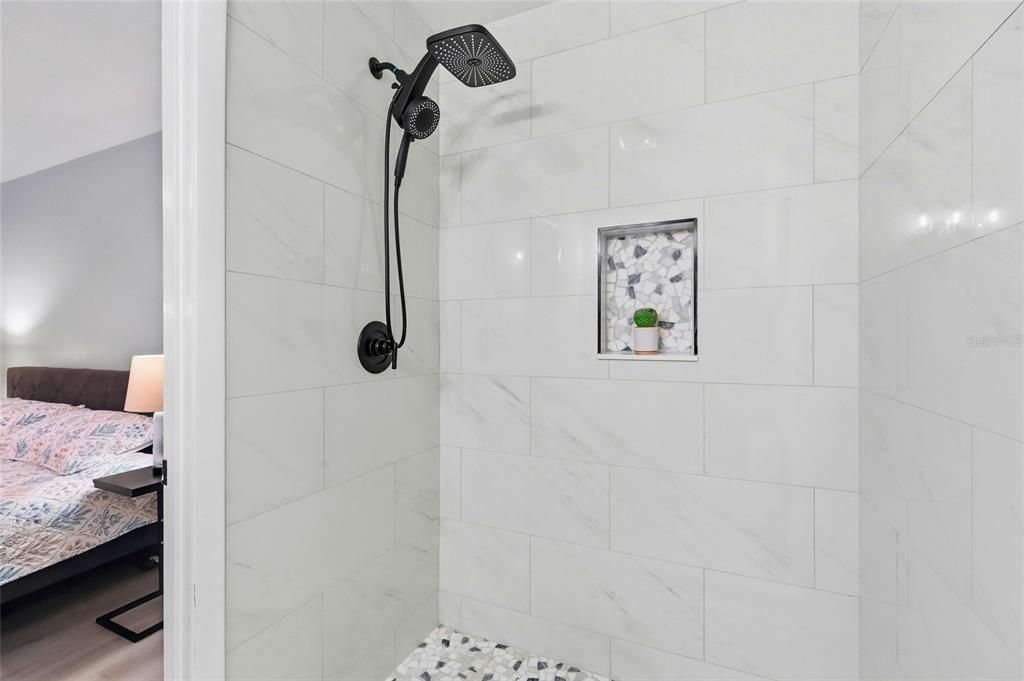 На продажу: $699,000 (5 спален, 3 ванн, 1906 Квадратных фут)
