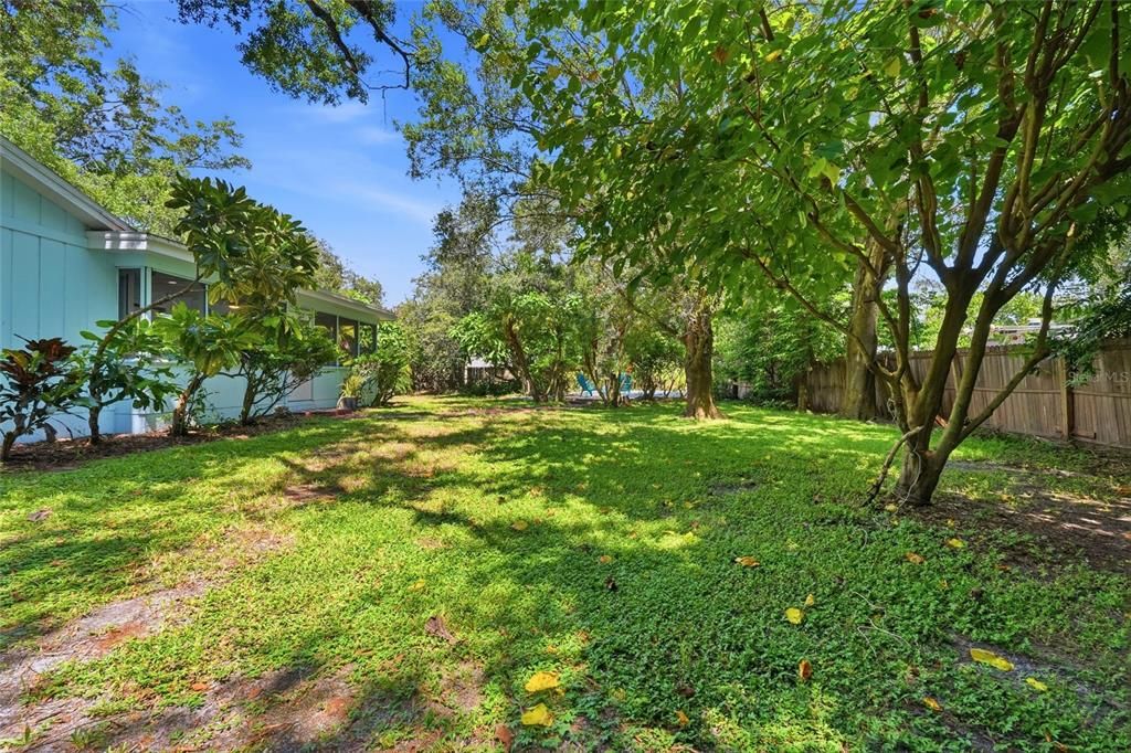 На продажу: $699,000 (5 спален, 3 ванн, 1906 Квадратных фут)