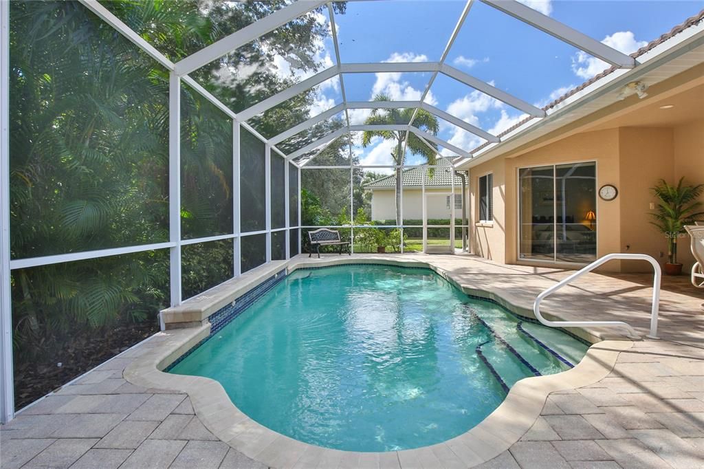 For Sale: $698,000 (4 beds, 2 baths, 2459 Square Feet)