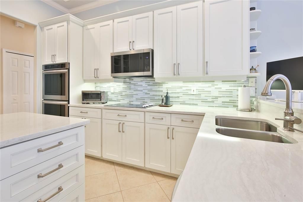 For Sale: $698,000 (4 beds, 2 baths, 2459 Square Feet)