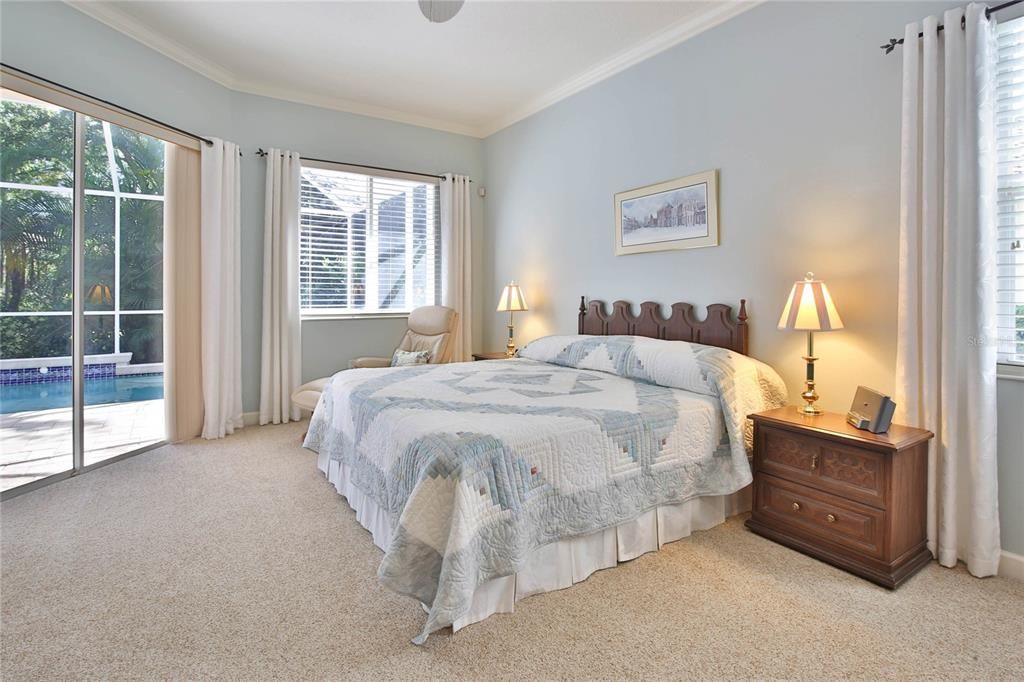 For Sale: $698,000 (4 beds, 2 baths, 2459 Square Feet)