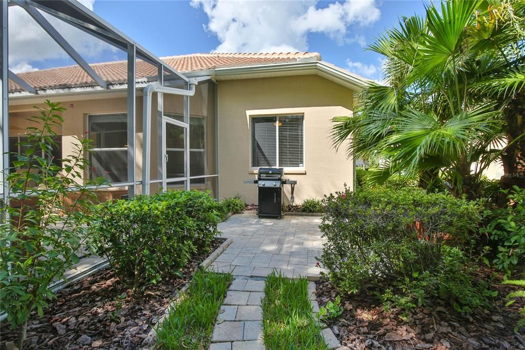 For Sale: $698,000 (4 beds, 2 baths, 2459 Square Feet)