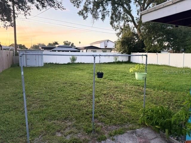 For Sale: $304,900 (2 beds, 1 baths, 825 Square Feet)