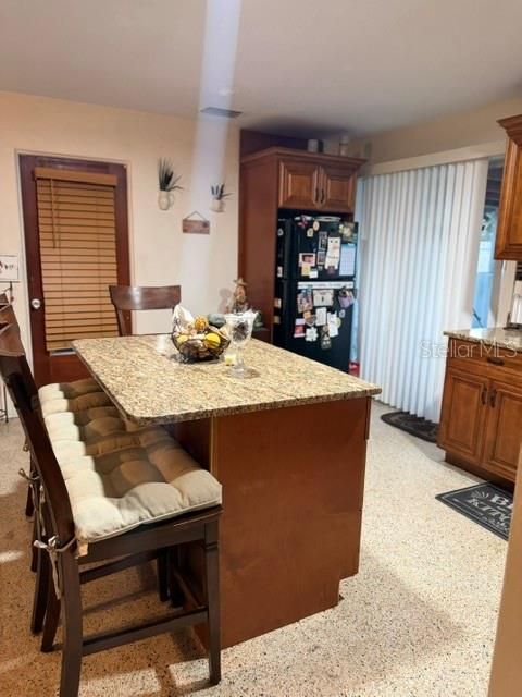 For Sale: $304,900 (2 beds, 1 baths, 825 Square Feet)