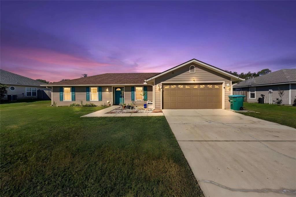 For Sale: $320,000 (4 beds, 2 baths, 1722 Square Feet)