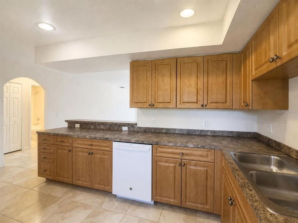 For Rent: $1,400 (2 beds, 1 baths, 1032 Square Feet)