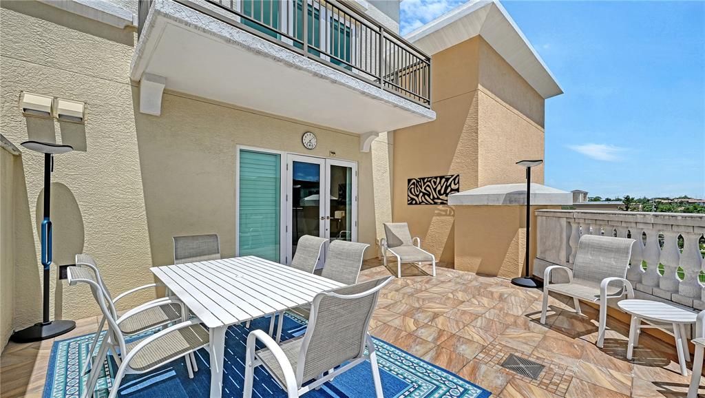 For Sale: $699,000 (2 beds, 2 baths, 1734 Square Feet)