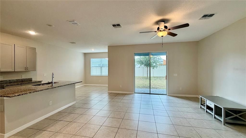 For Sale: $264,900 (3 beds, 2 baths, 1671 Square Feet)