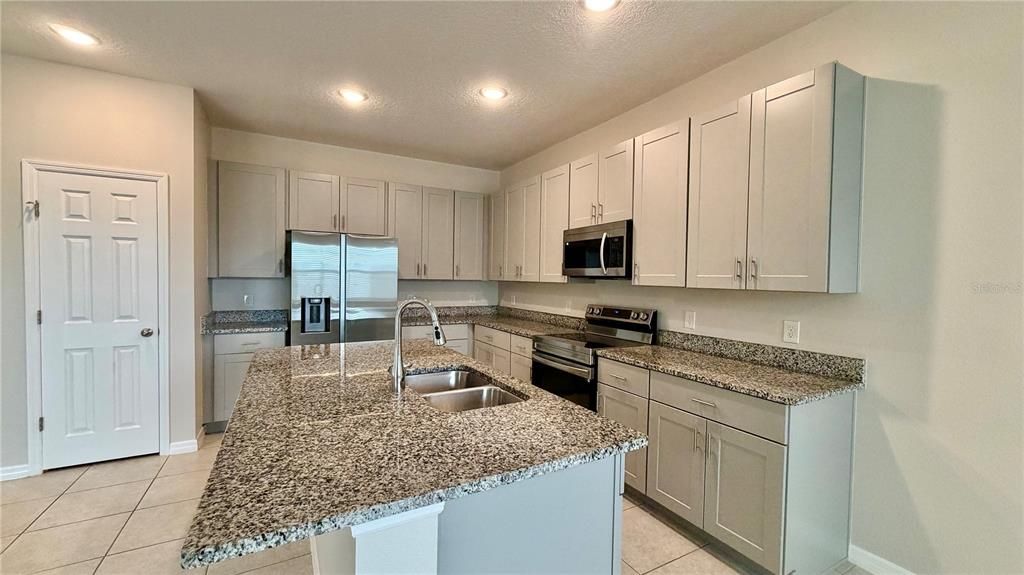 For Sale: $264,900 (3 beds, 2 baths, 1671 Square Feet)