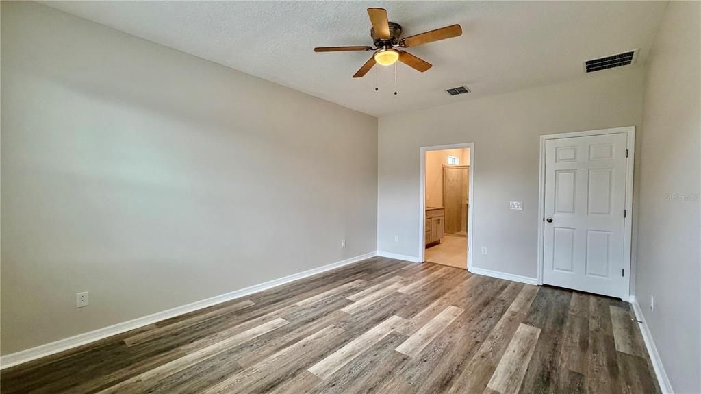For Sale: $264,900 (3 beds, 2 baths, 1671 Square Feet)